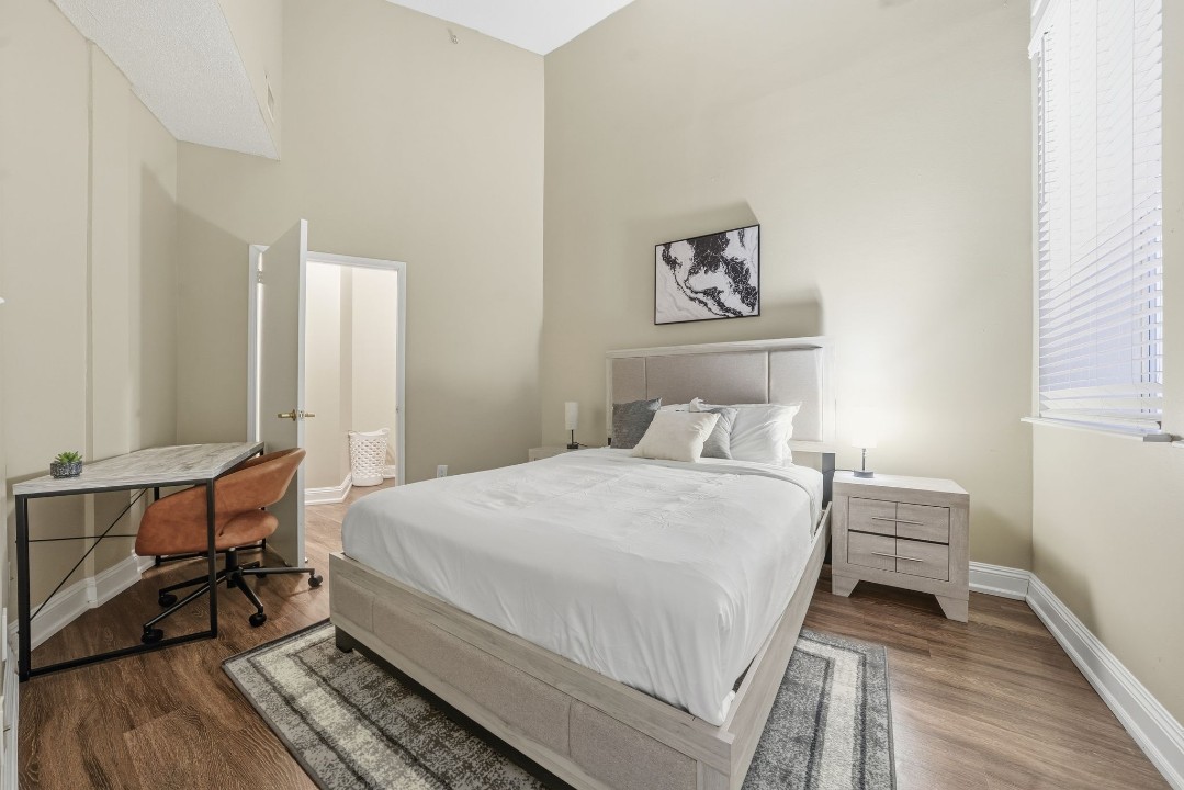 The Liberty Building · Unit 204 1/1
