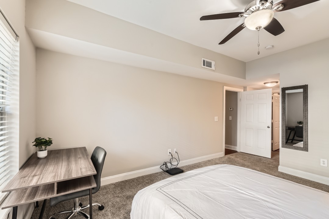 Crest at Midtown · Unit 1323 1/1