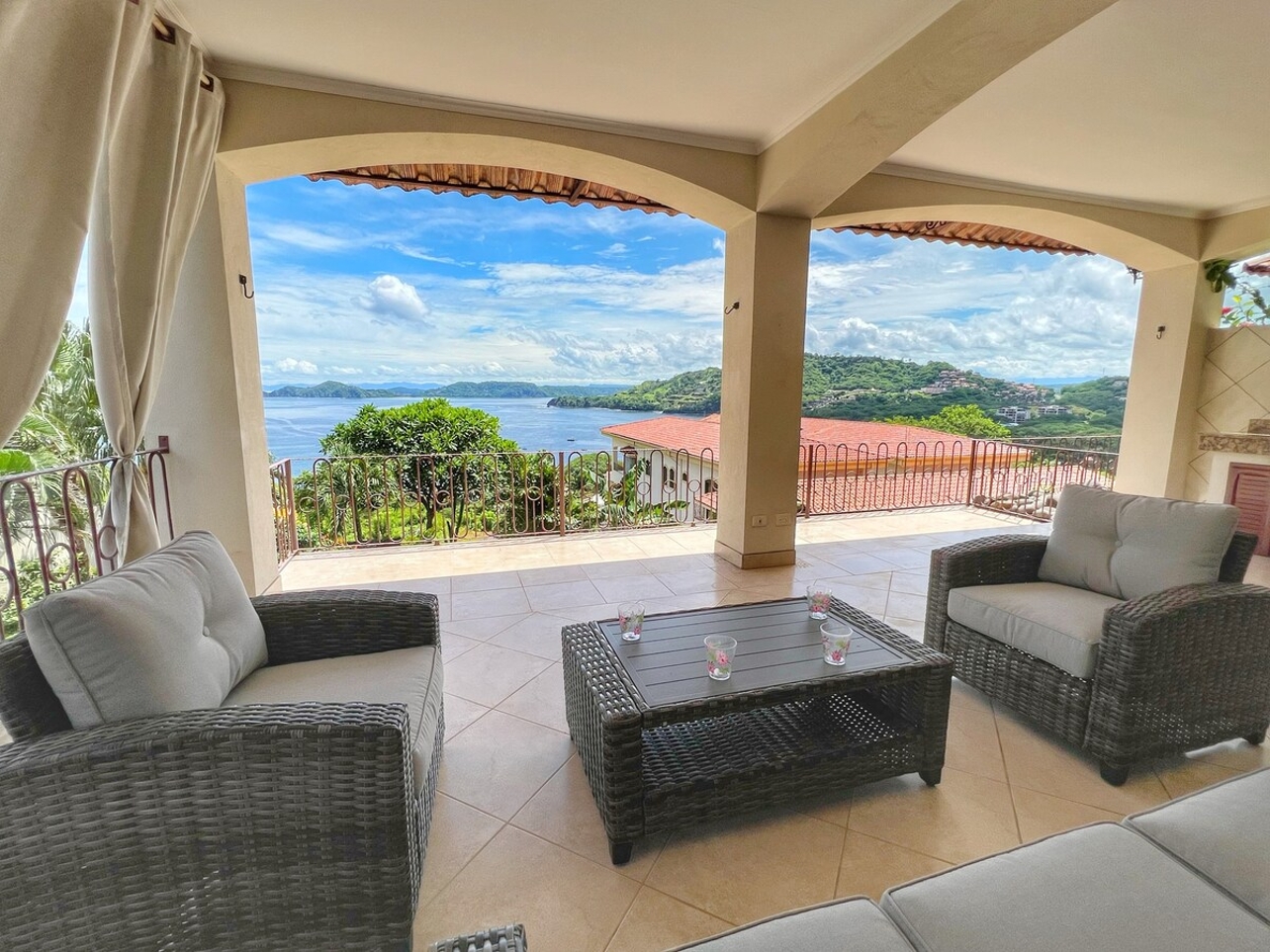 Terrace w/BBQ - Ocean View - Gated Complex w/Pool — Playa Hermosa, Provincia de Guanacaste — vacation rental