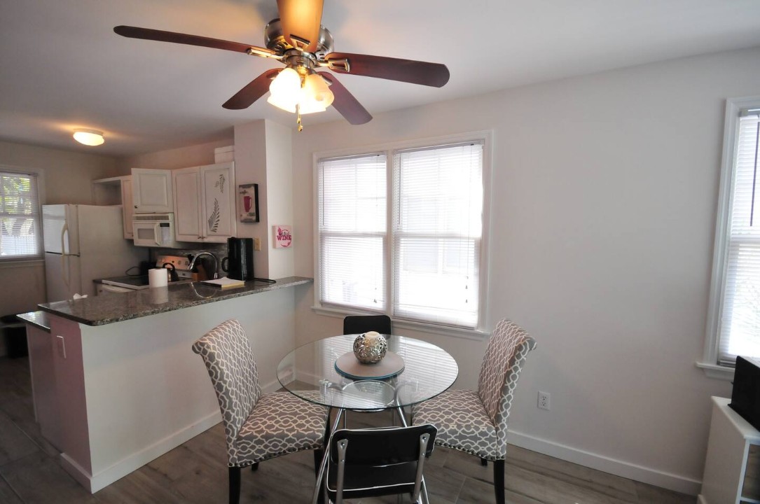 Joan's Caribbean Hideaway — Dining Area