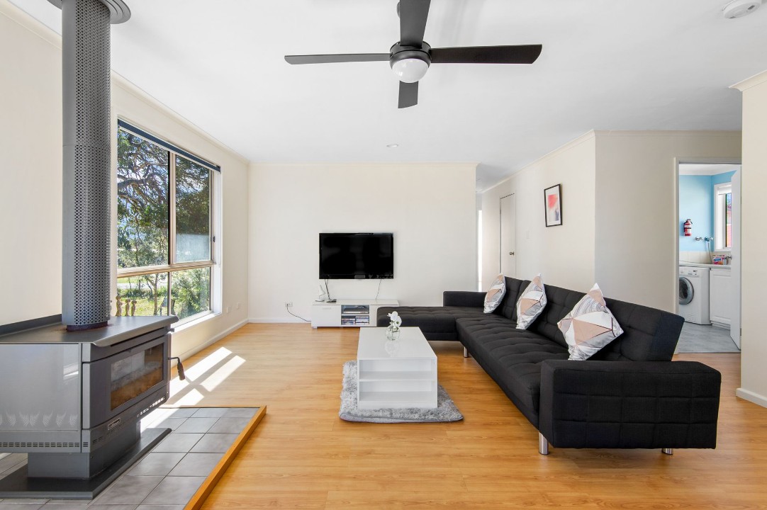 Escape to Lakeside - 