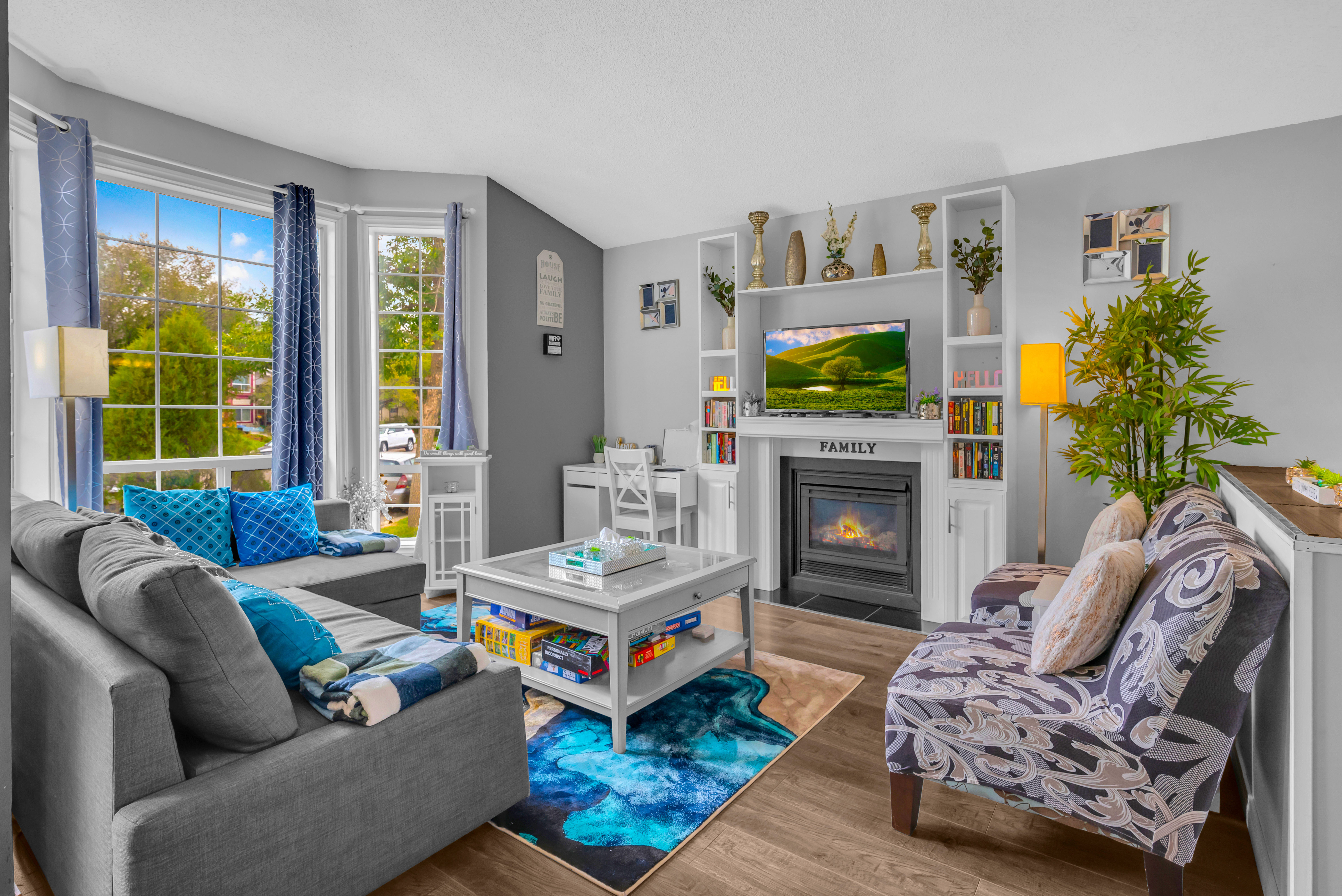 Spacious Accommodation And Garage - Beautiful Executive Retreat - Canada