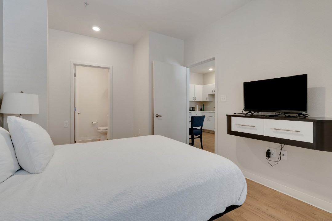 Simplicity At the Rim · Unit 1105  1105 1/1