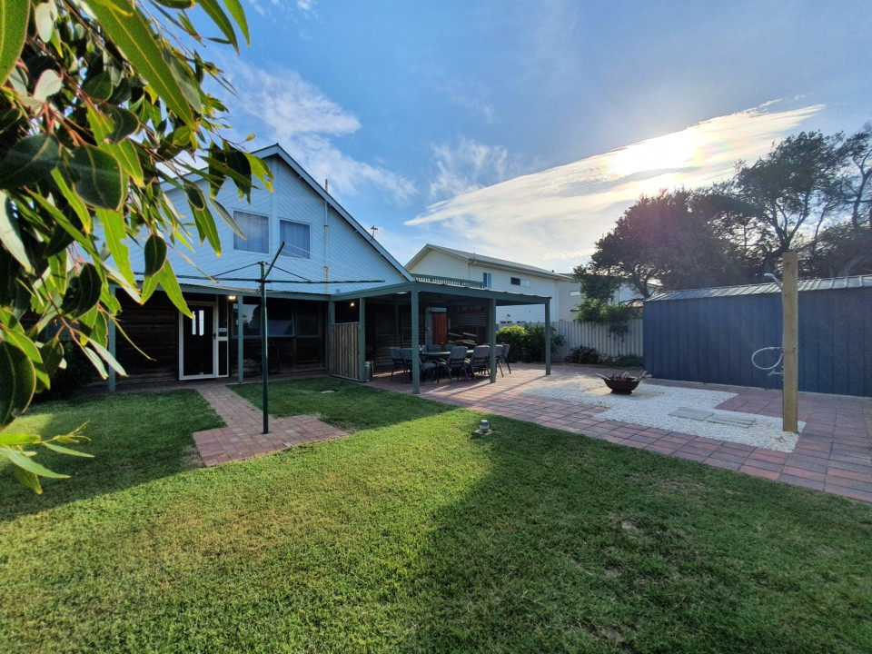 Hero Views - Outdoor cool water shower to rid yourself of beach sand and saltwater