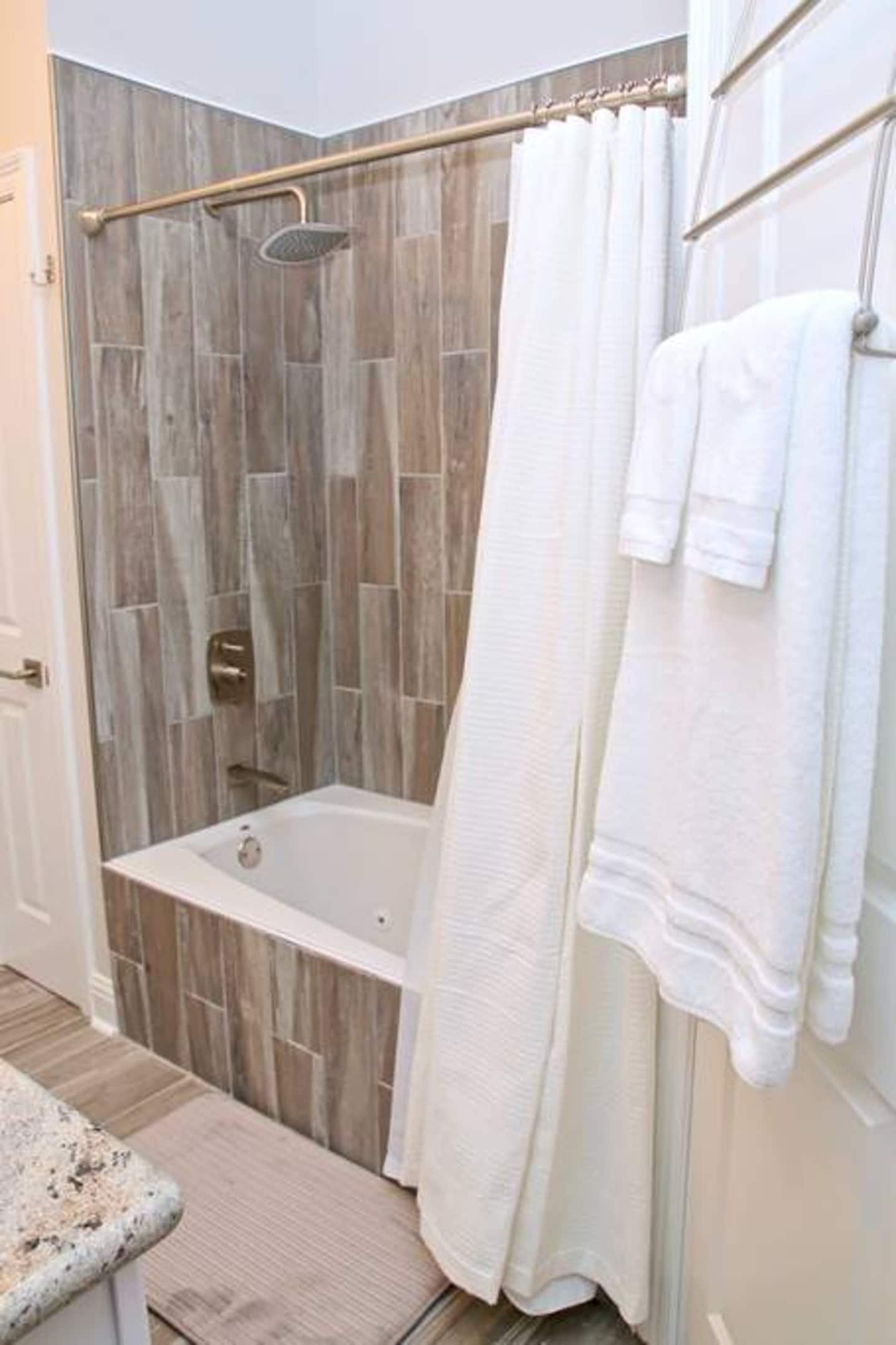 Amazing shower head with just the right pressure | Master Full Bathroom