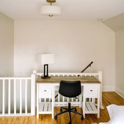 Entire Home/Duplex – Sleeps 18 Near Drake 