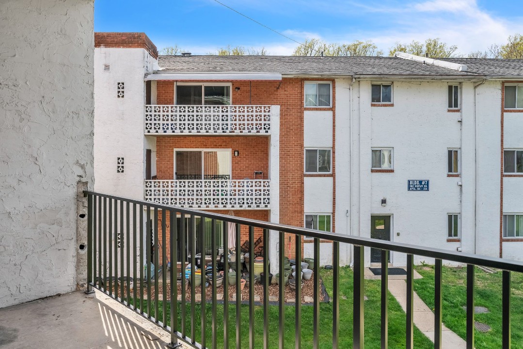 The Chateau, 306 Shipley Rd · Unit apt 610, 2bd/2bth