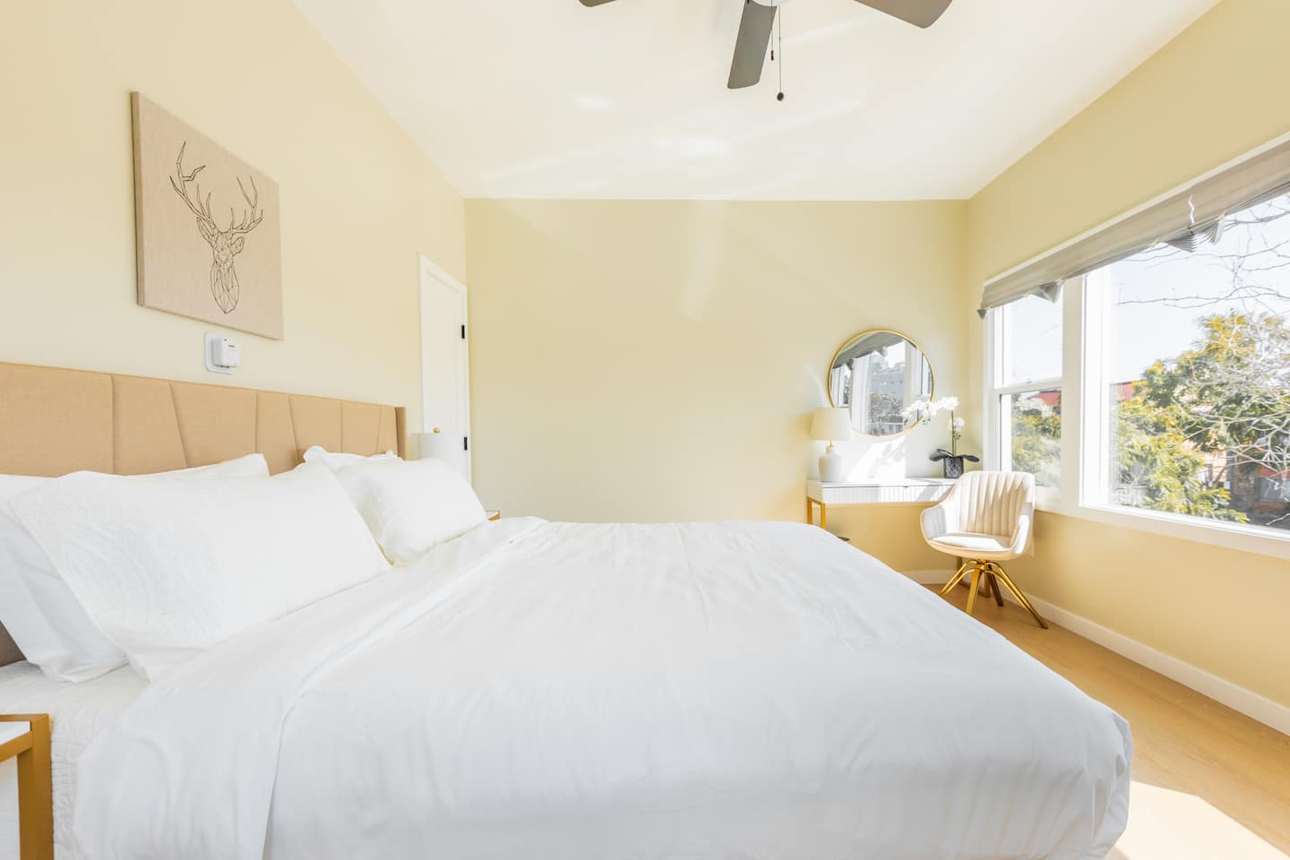 Sunny Beach Getaway With Full Kitchen And Smart Tv - Cozy Retreat - Long Beach, CA