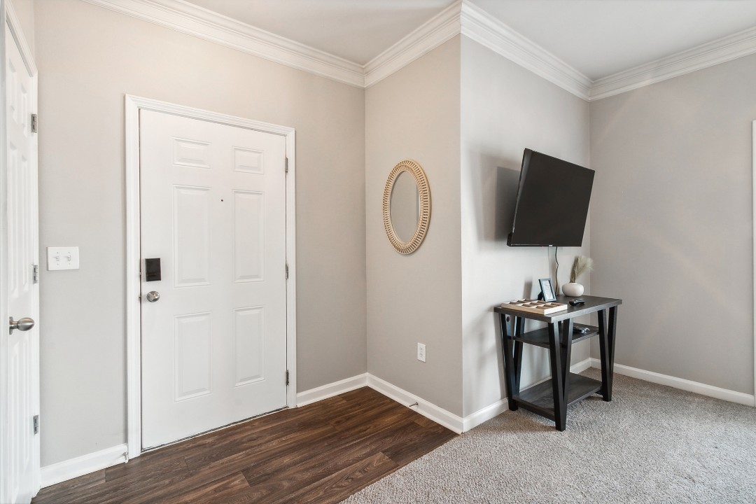 The Verandas, 2123 Calgary Crescent, · Unit 1/1