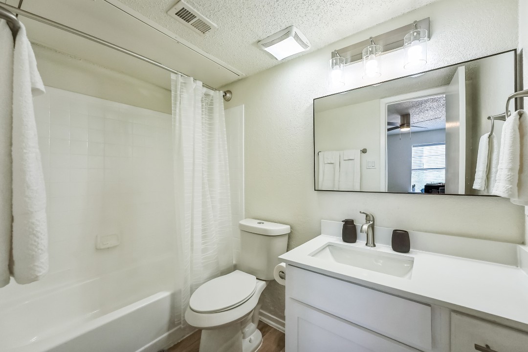 The Landry · Unit 307 2/2