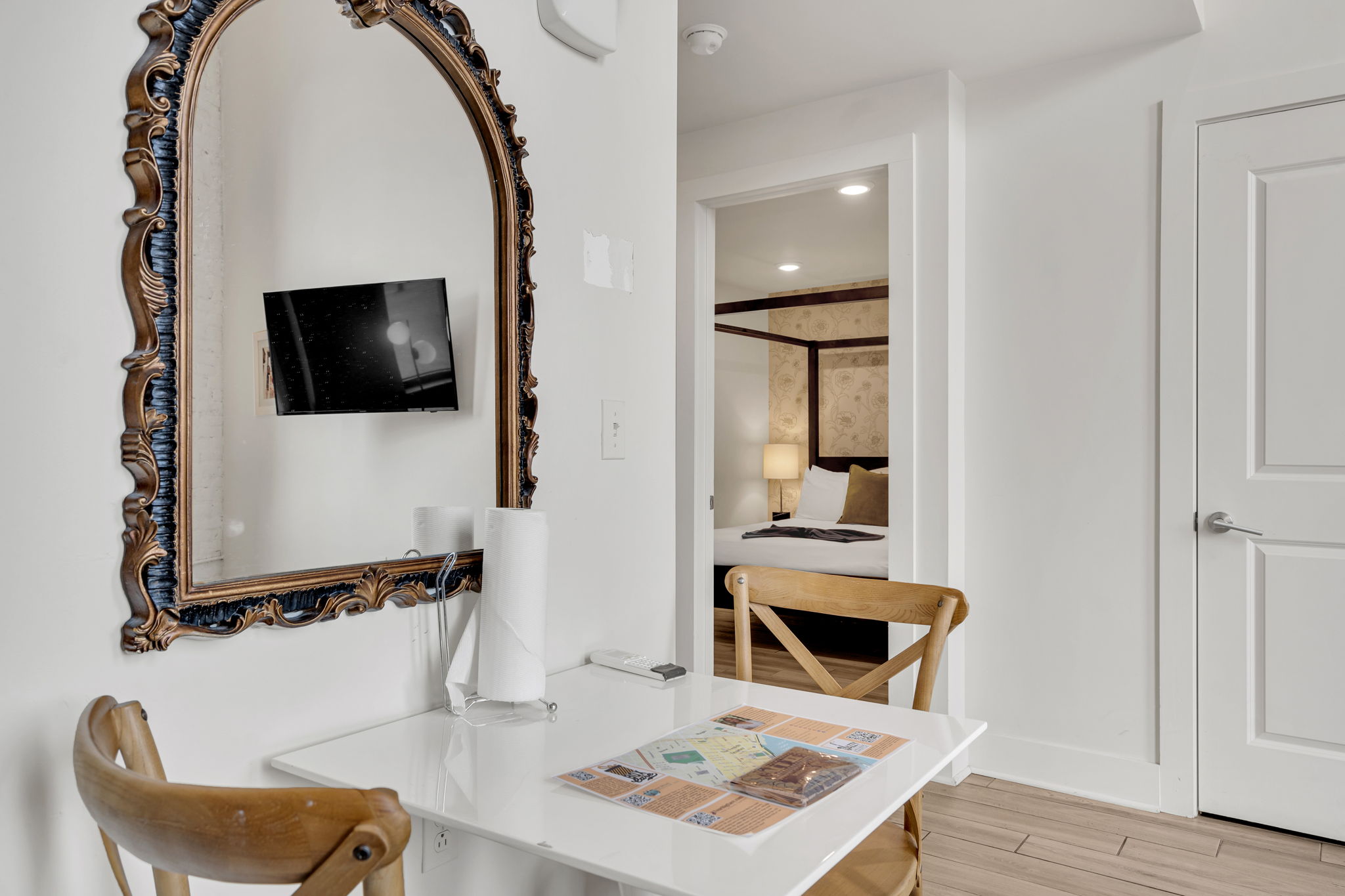 Dining area (unit 1)