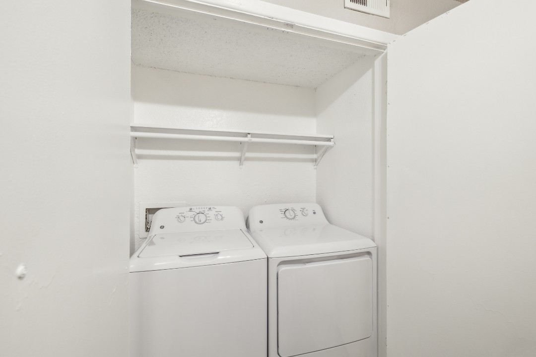 The Landry · Unit 277 2/1