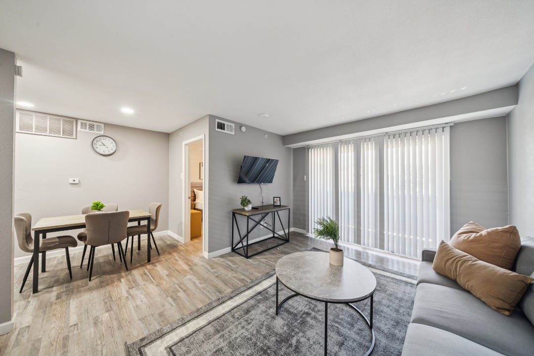 Vista Buena · Unit 3329 1/1