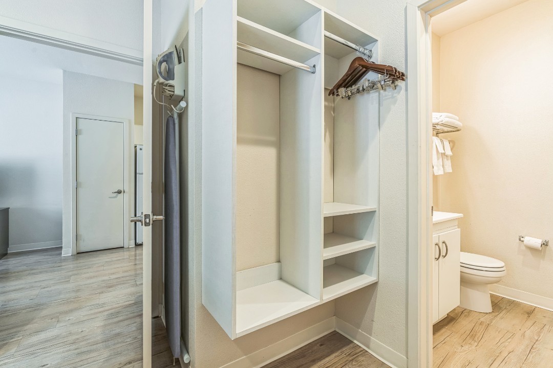 Simplicity At the Rim · Unit 1103  1103 1/1