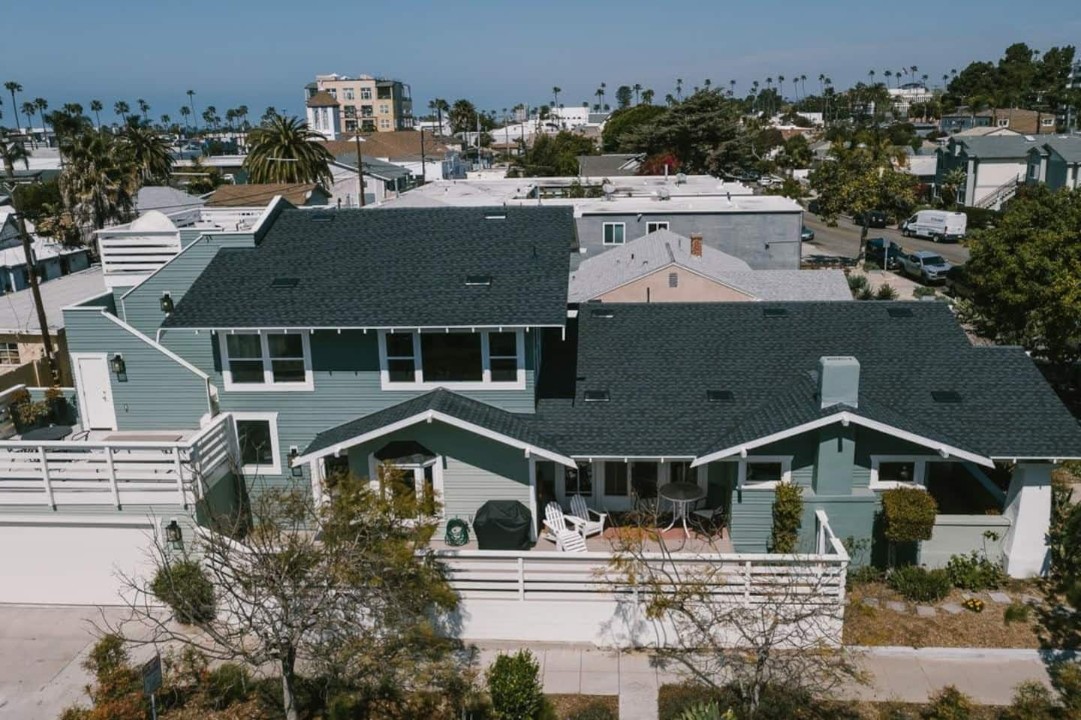 Beach Retreat Full