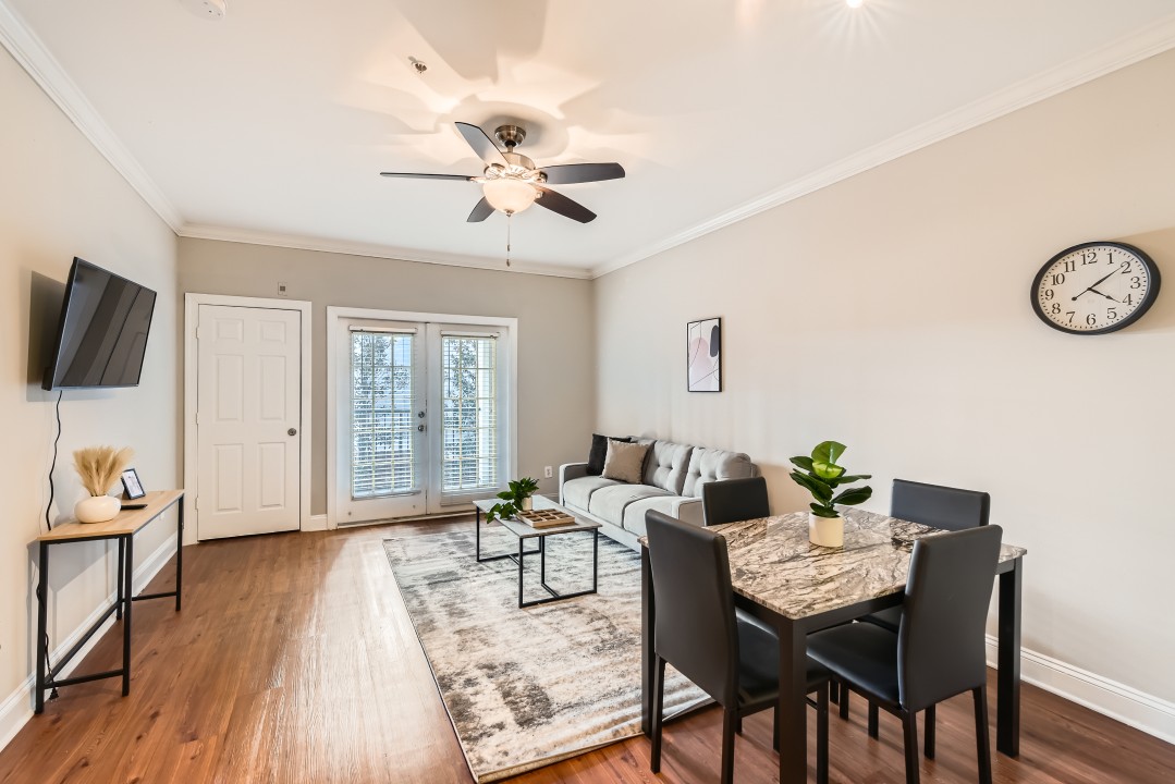 Crest at Midtown · Unit 1323 1/1