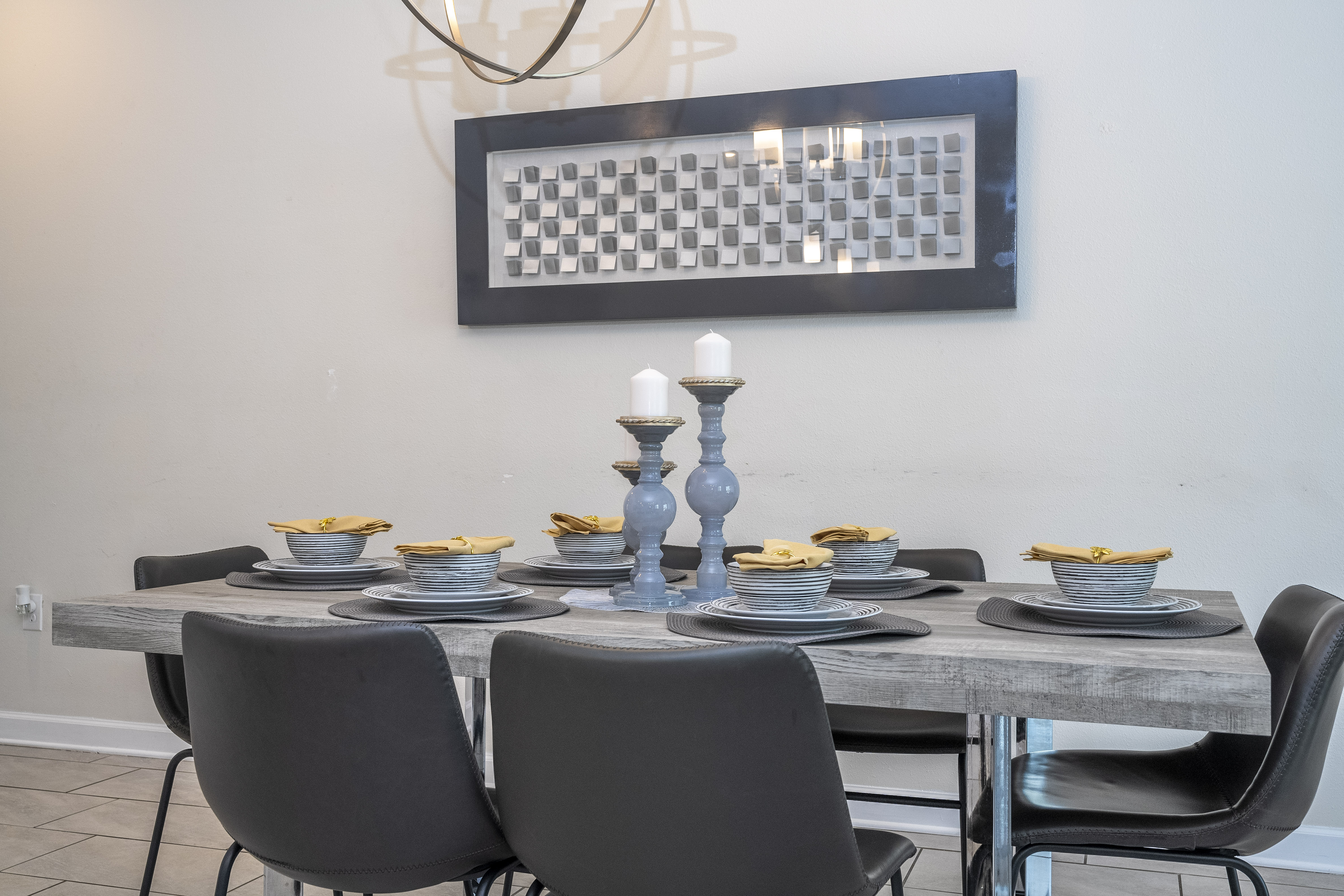 Our dining area is perfect for quality time with your loved ones, while you prepare the most delicious plate at out equipped kitchen.