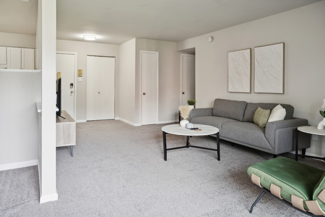The Chateau, 316 Shipley Rd · Unit apt 415, 2bd/2bth