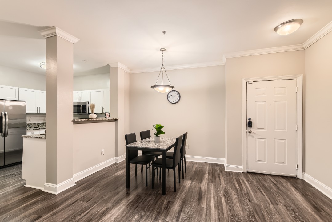 Crest at Midtown · Unit 1125 2/2