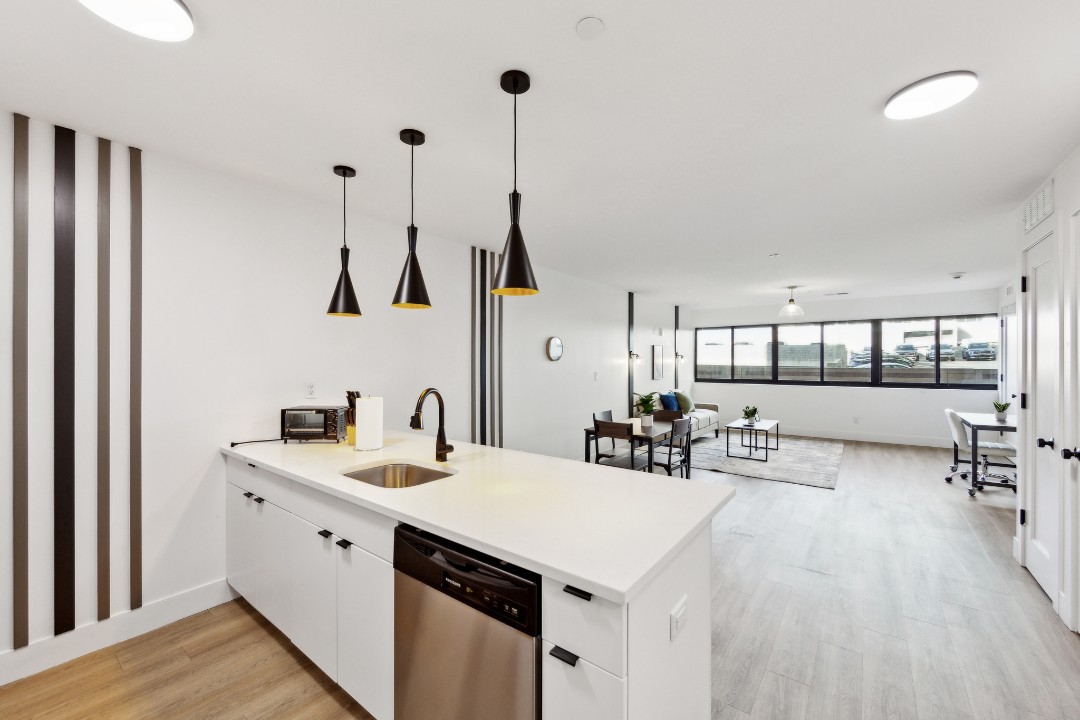 Market View Residence · Unit 505 1/1