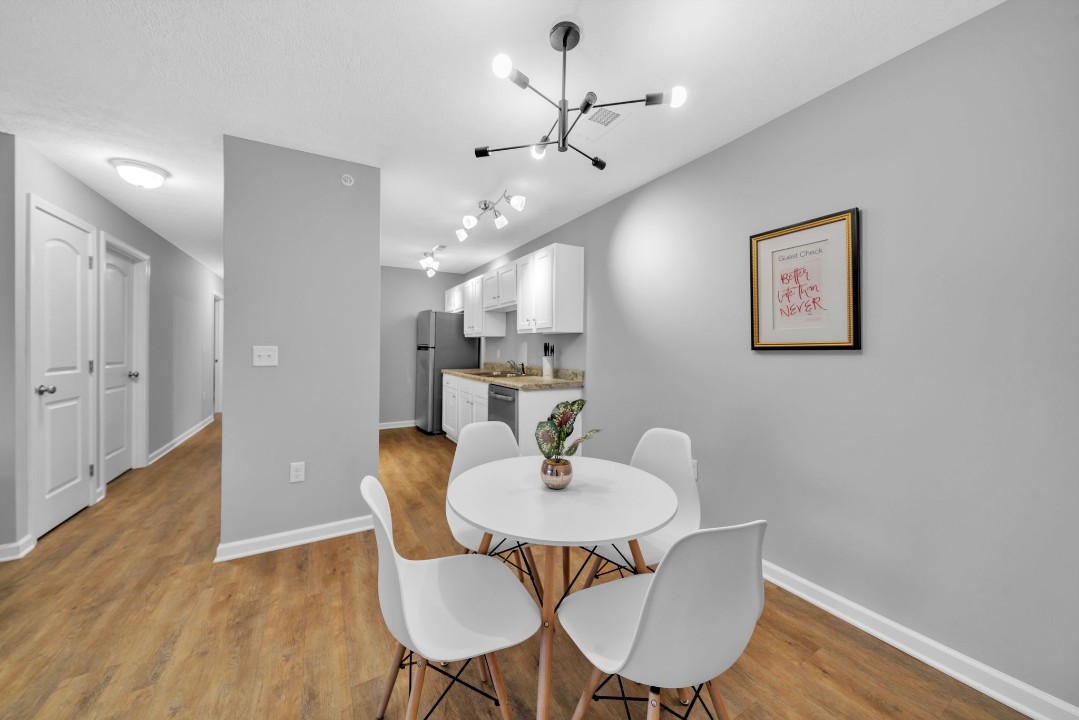 Stonecrest 910, · Unit 2/2