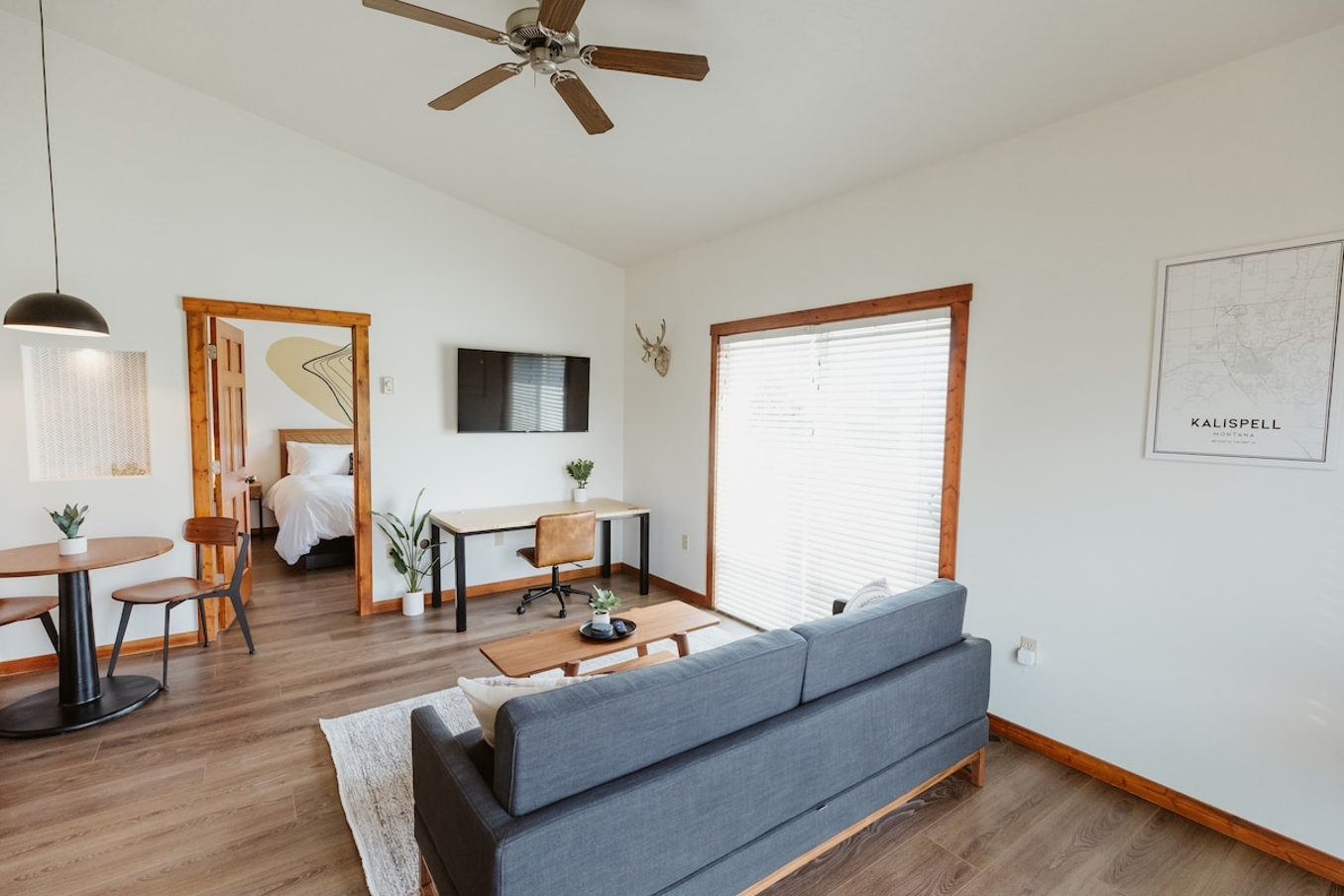 Mt. Cleveland Suite (204) photo 4