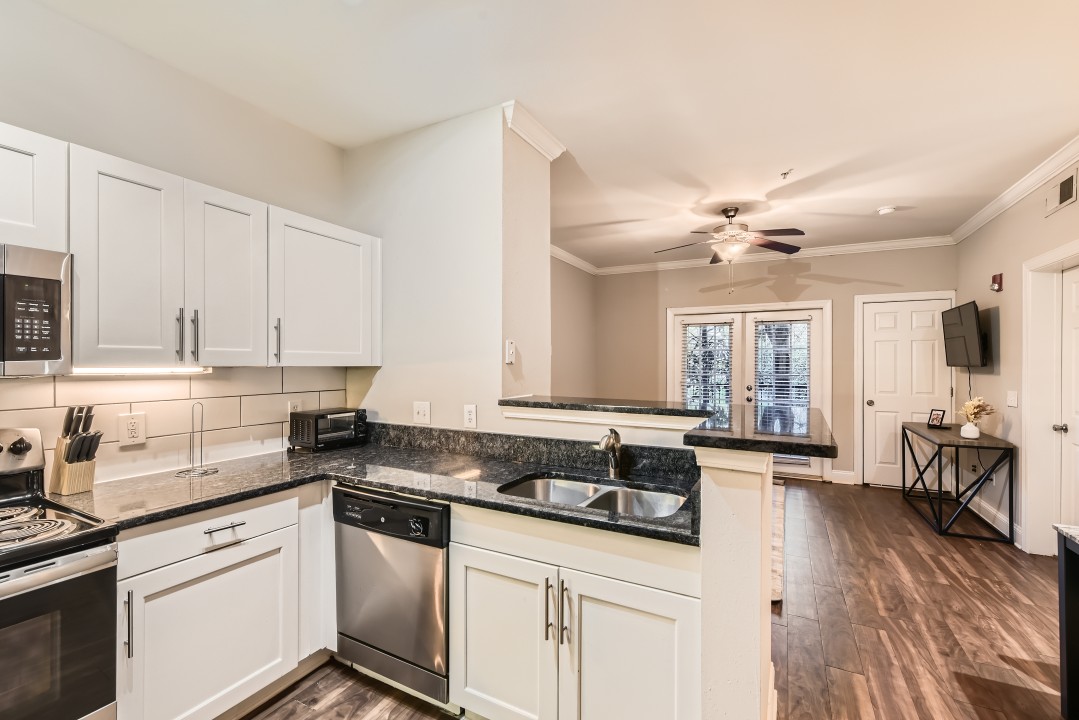 Crest at Midtown · Unit 4120 2/2