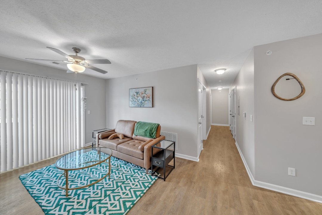 Stonecrest 717, · Unit 2/2