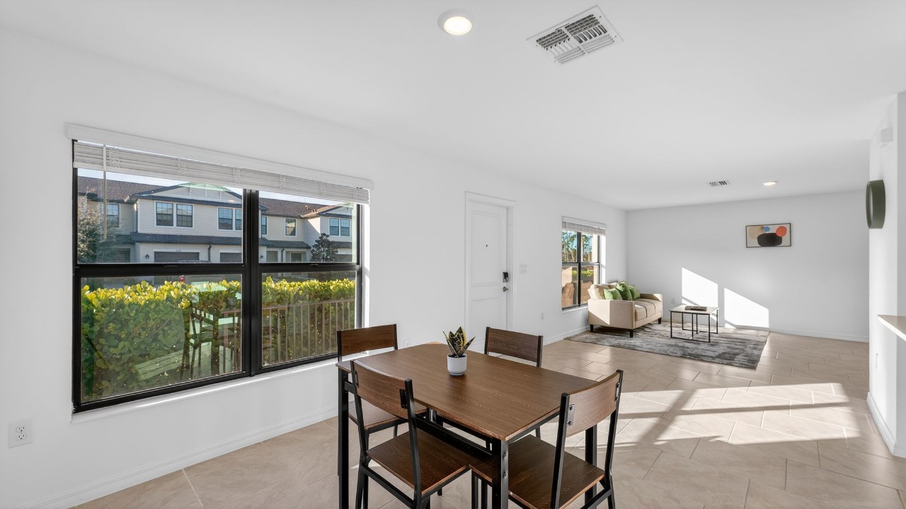 Landings at Westport · Unit 2056