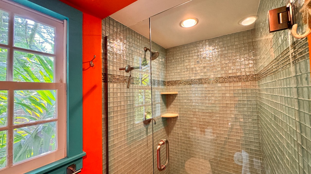 Carsten Lane Cottage — Bathroom 2 Walk in shower
