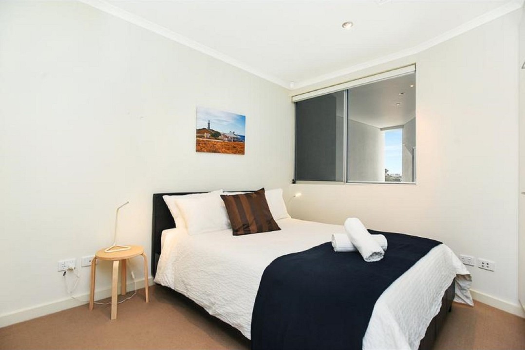 Three bedrooms: 2 x queen beds + 1 bunk with trundle
Sleeps up to 7 guests, suitable for multi-generational families or couples travelling togethers