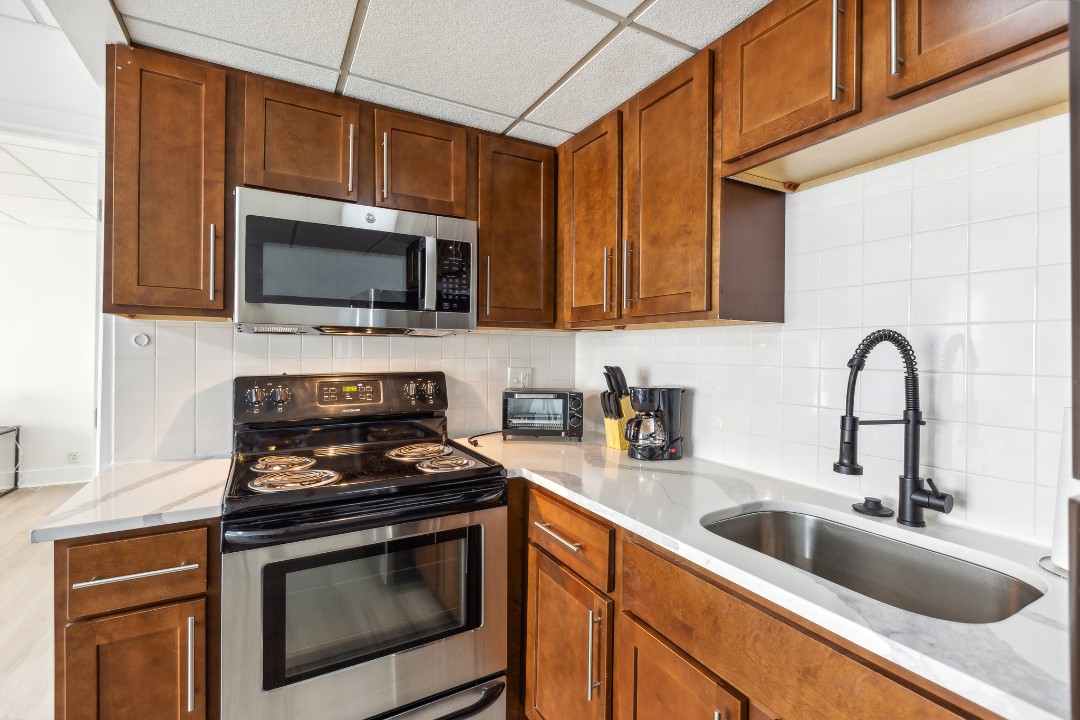 on East, 116 - · Unit 111  1/1