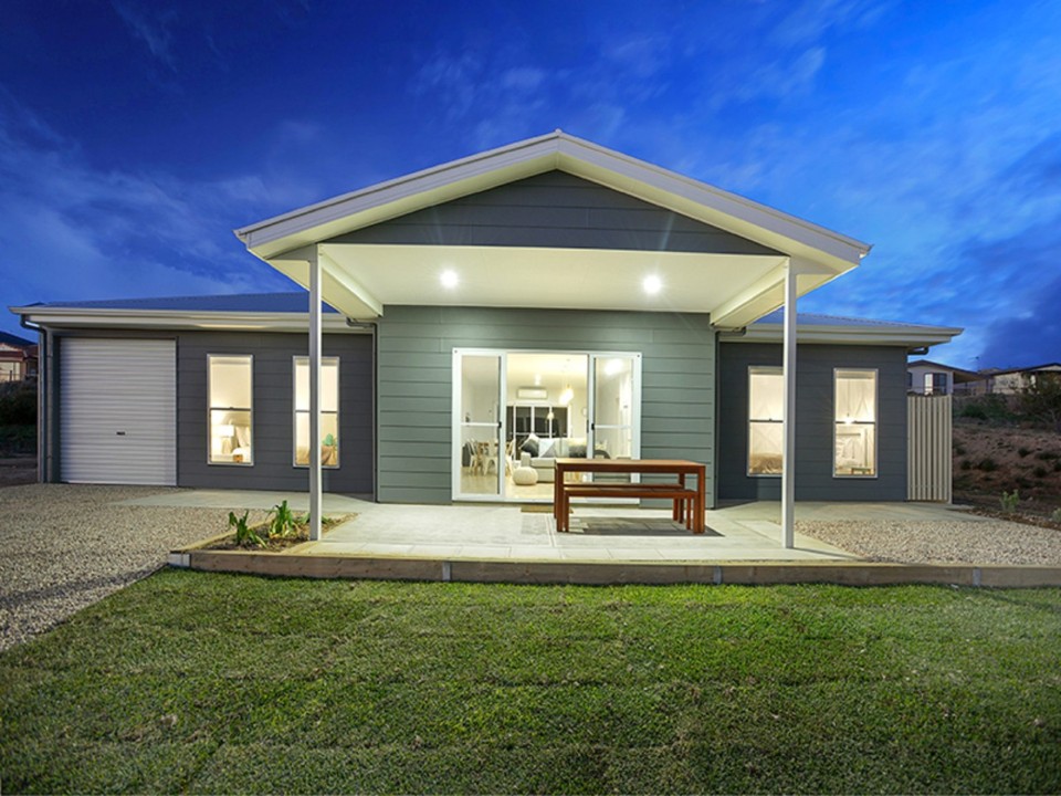 Situated just metres from the shoreline on Wallaroo Esplanade, offering direct access to coastal activities and stunning sea views.