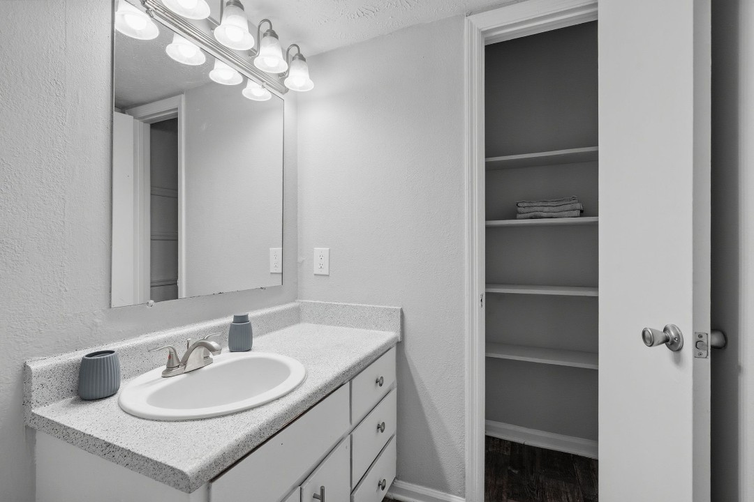 Tucker Square 1/1 · Unit 1314G