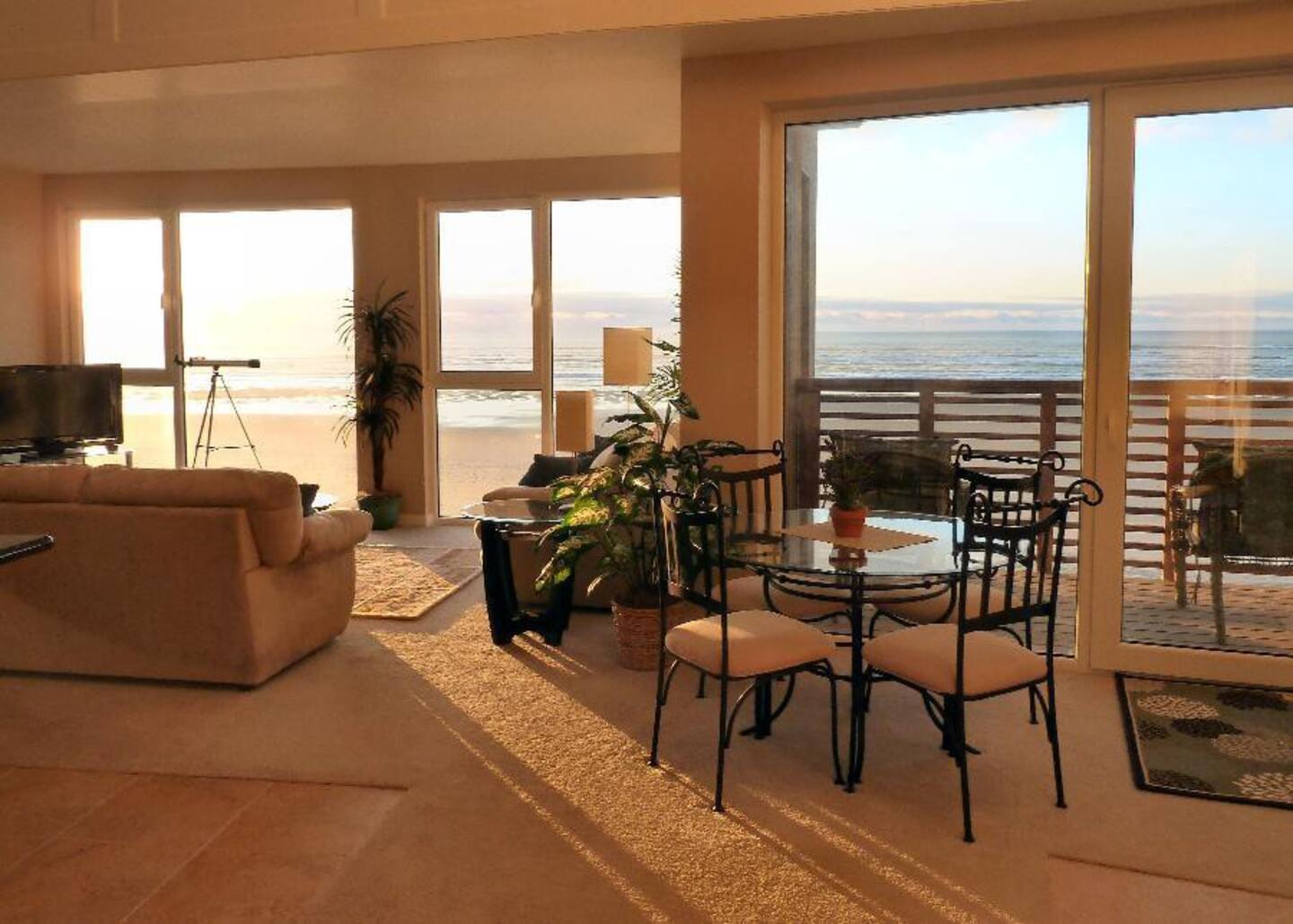 Windows on the Sea | Oceanfront Corner Condo in Rockaway Beach, OR