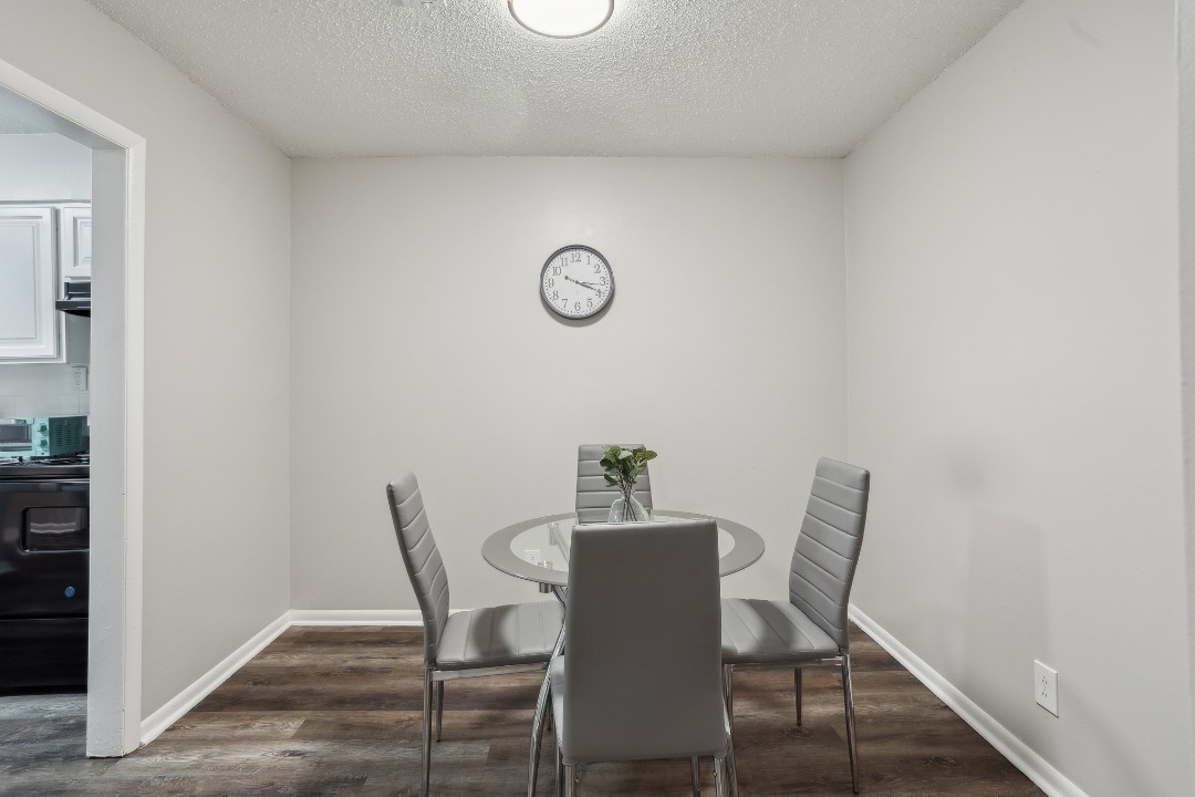 Crest at East Cobb 1830G · Unit 2/2