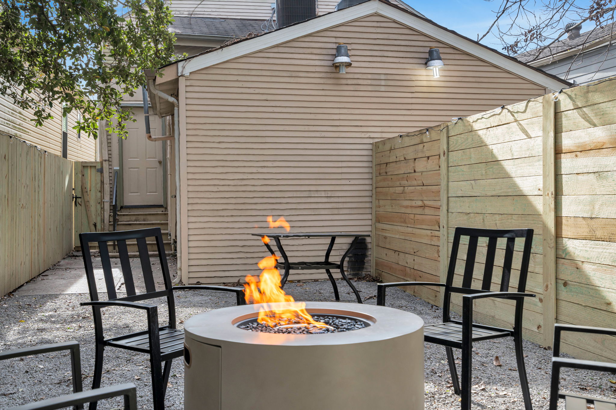 Fire pit lounge for laid-back nights