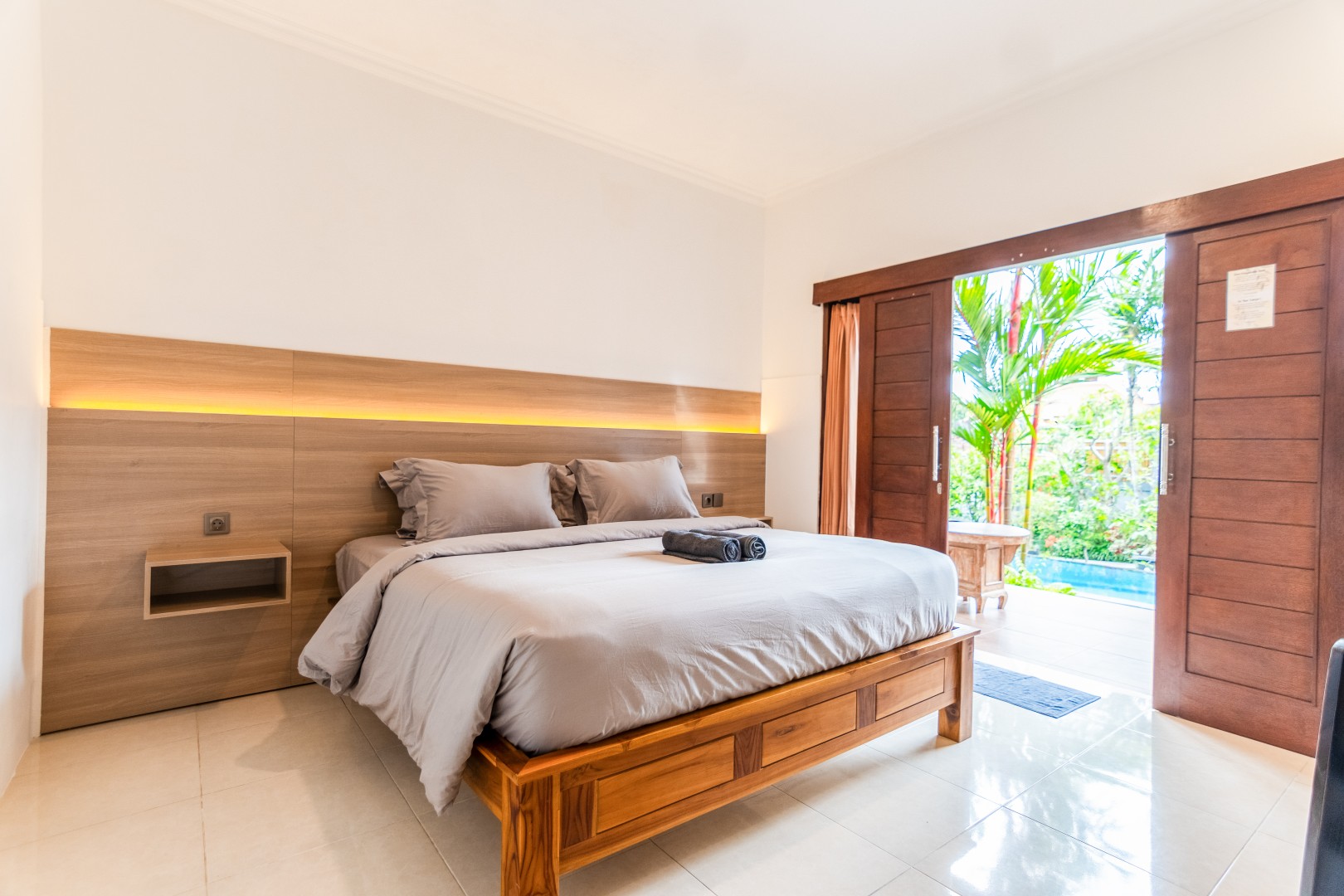 Island Boy Guesthouse – Batu Bolong (First Floor) — photo 17