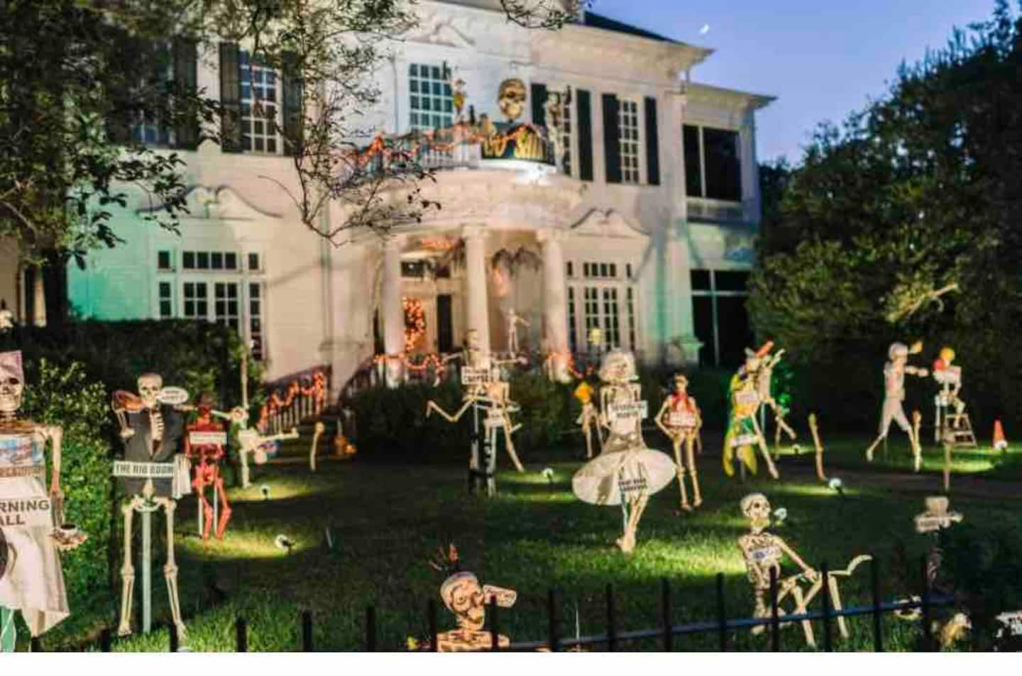 Stay 1/2 mile from the Superdome and see your favorite artists under one roof at the NOLA Essence Fest