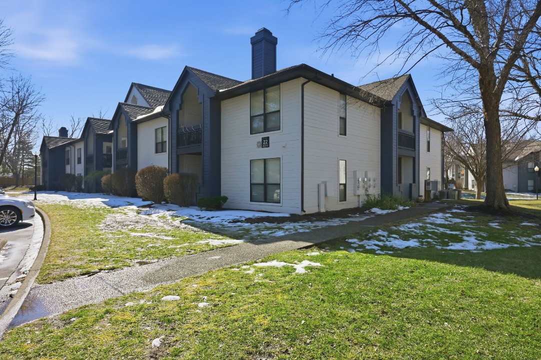 Taylor at 502 · Unit unit 2200-107 2/2