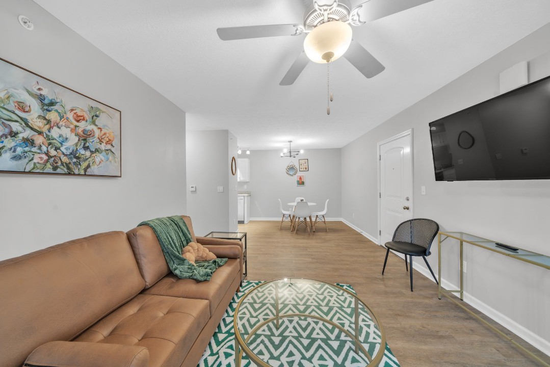 Stonecrest 722, · Unit 2/2