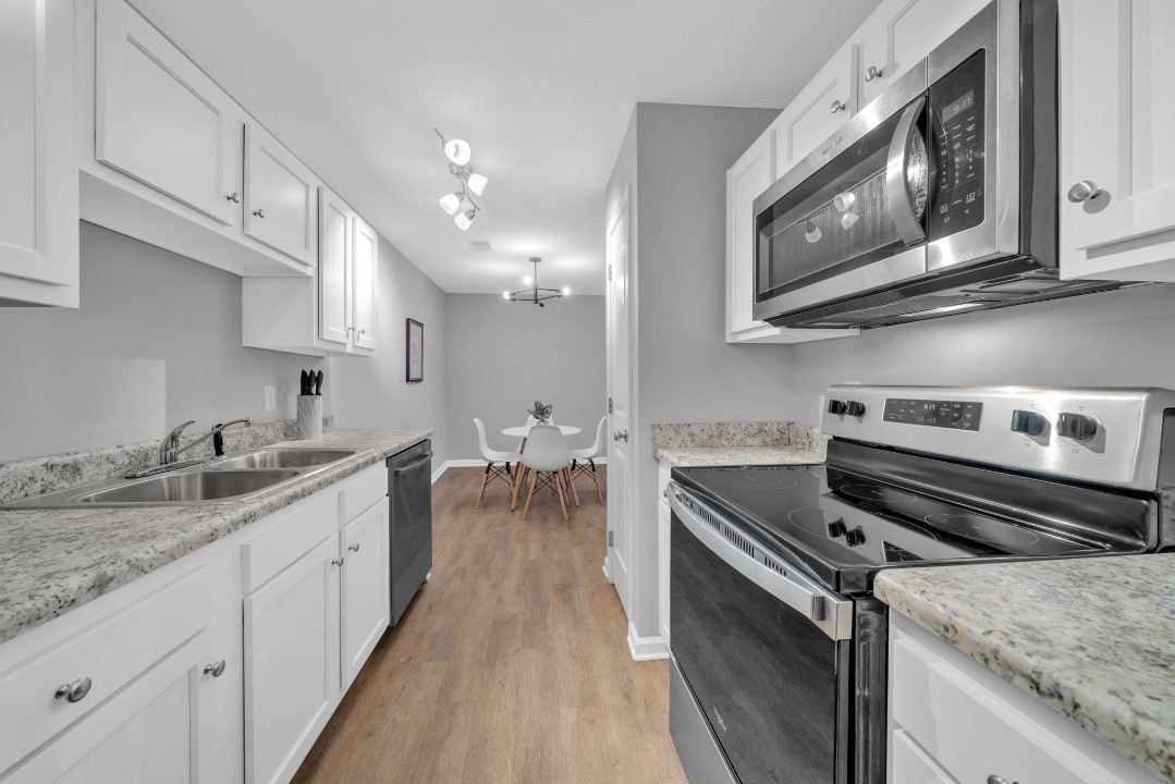 Stonecrest 910, · Unit 2/2