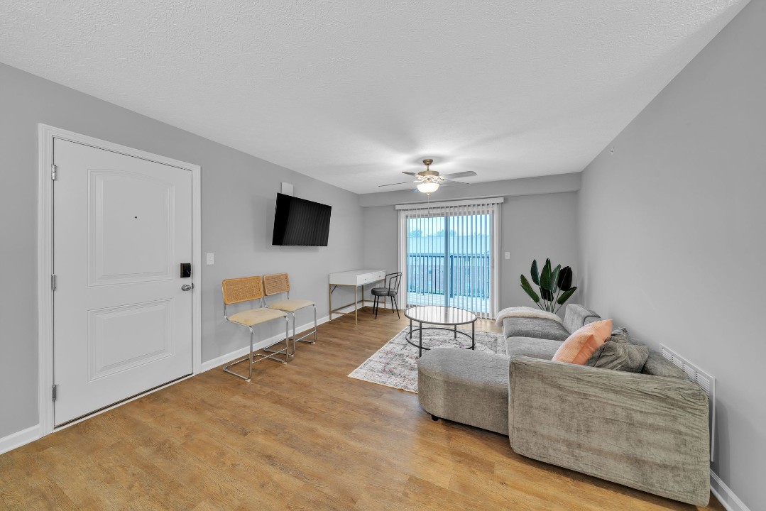 Stonecrest 910, · Unit 2/2