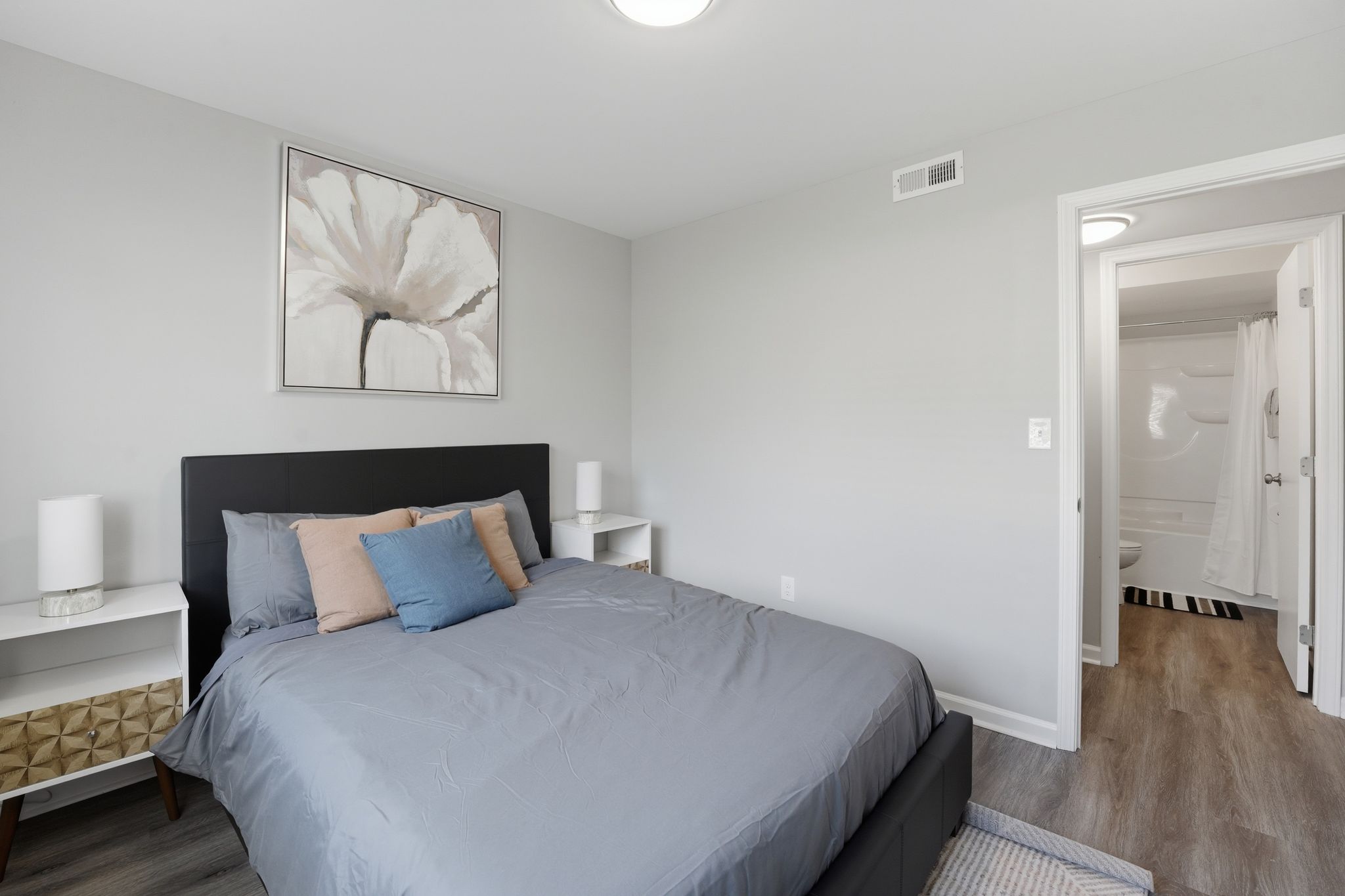 2BR/2BA Apartment | Work-Friendly | Extended Stay in Durham, NC