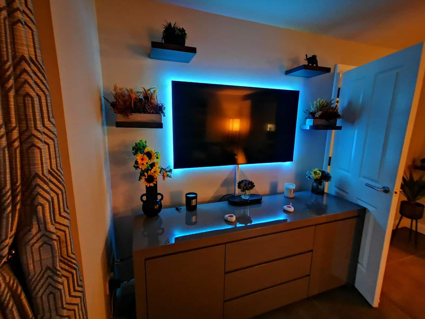 2BR Roseland photo 2
