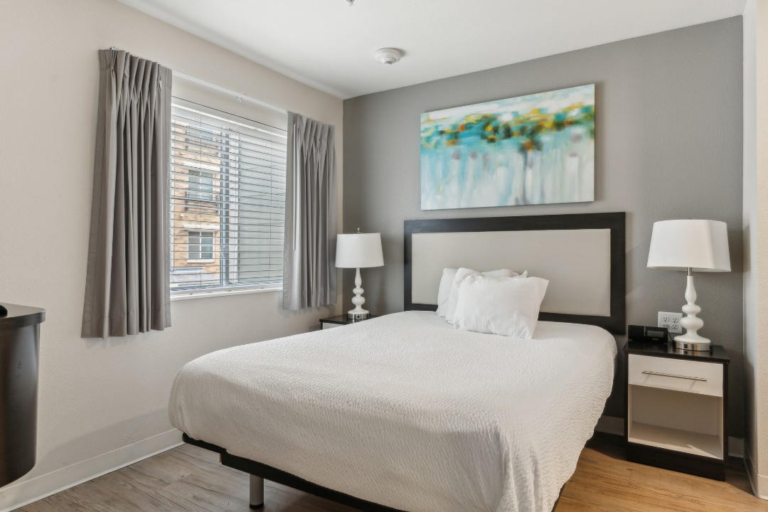 1 Bedroom · Signature layout