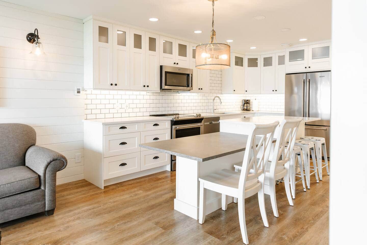 Lakefront Serenity with Mountain Views - CasaLoma — West Kelowna, BC — vacation rental