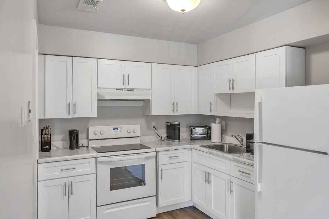 The Chateau, 310 Shipley Rd · Unit apt 113, 1bd/1bth
