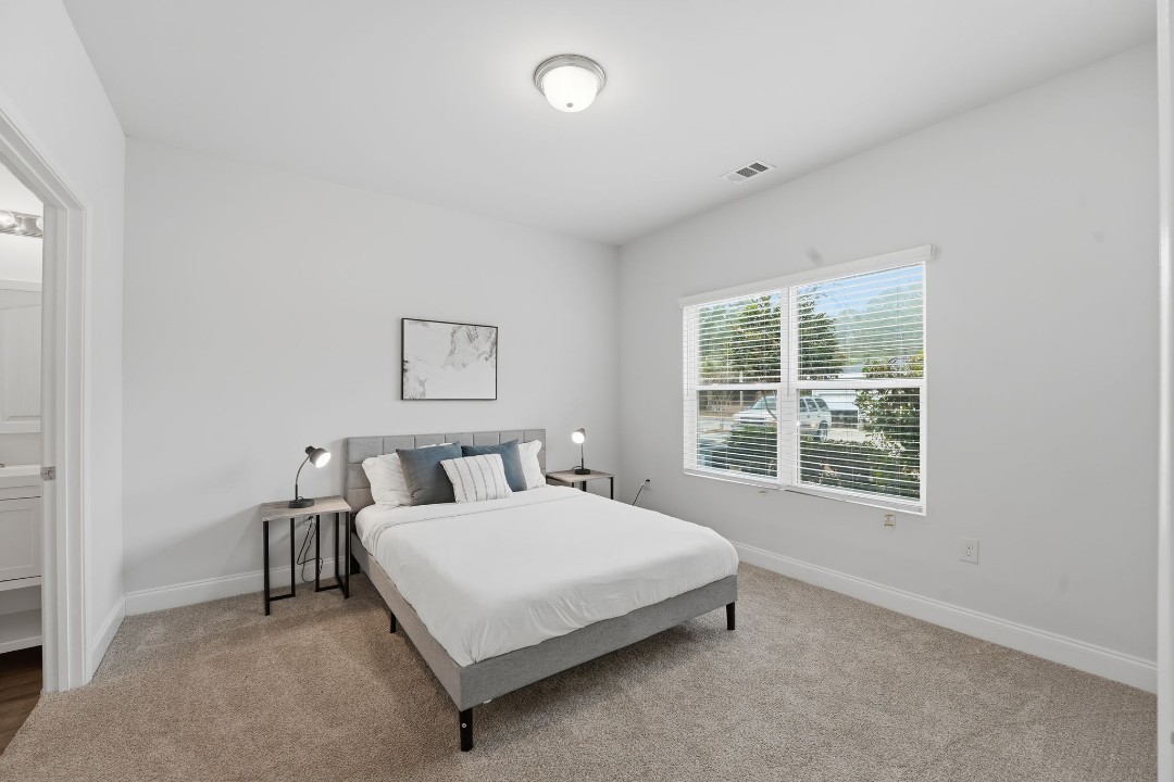 Hickory Grove · Unit 1105 2/2