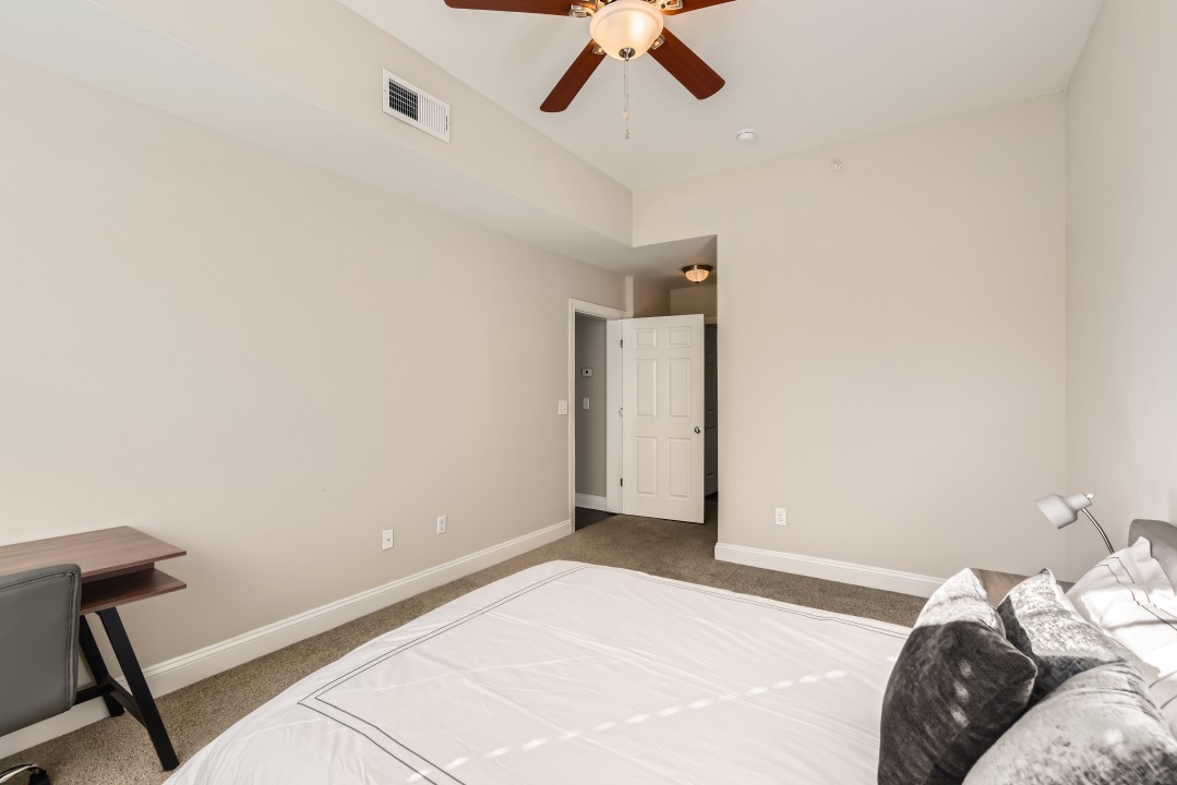 Crest at Midtown · Unit 4603 1/1